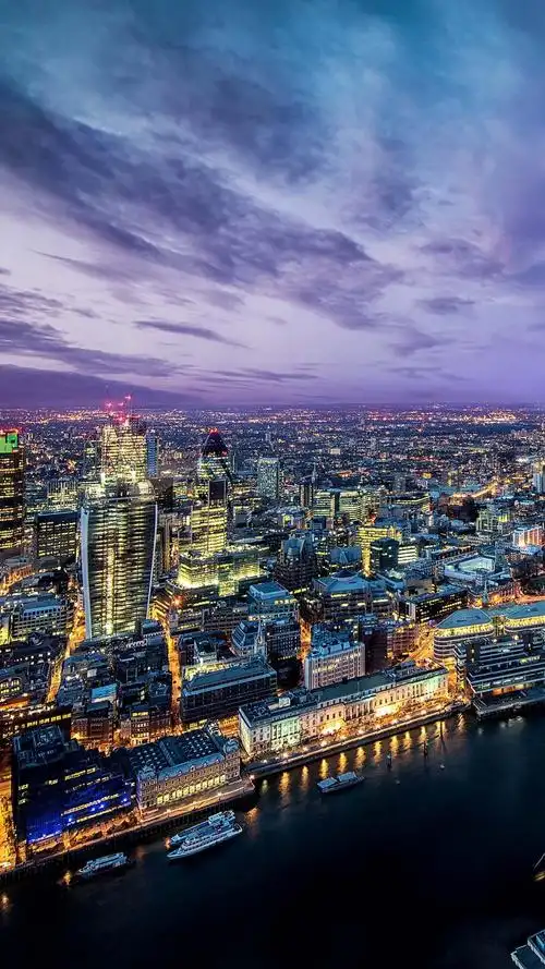 城市夜景天光港