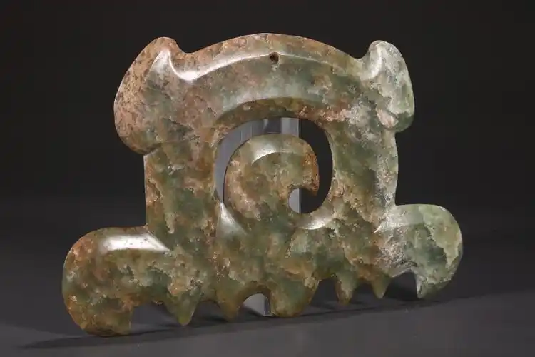 16k红山文化 玉璧和直形龙玉器馆古今云传2023-10-301.