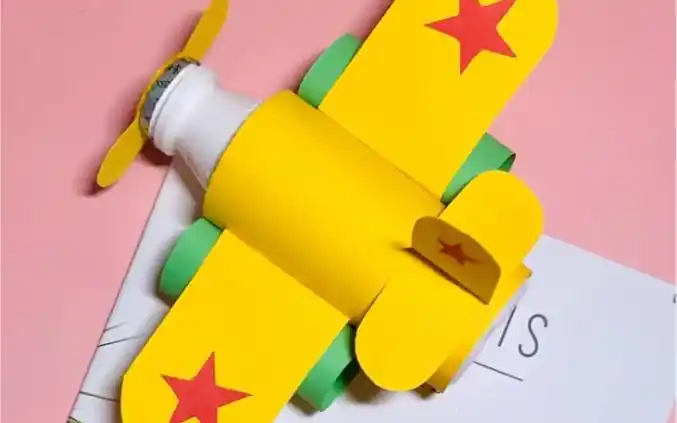 小飞机手工制作 #幼儿园手工 #飞机手工制作