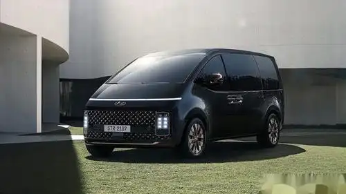 现代新mpv亮相,搭3.5l引擎 高级航空座椅,造型极富未来感