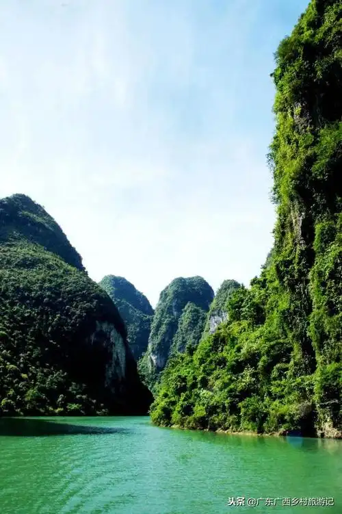 广西旅游发展最靓丽的名片是什么(最美青山绿水广西河池小三峡)(41)
