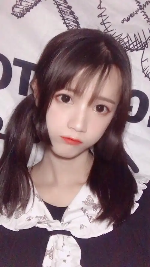 难道男孩子到头来还是喜欢撒娇的女孩子吗?