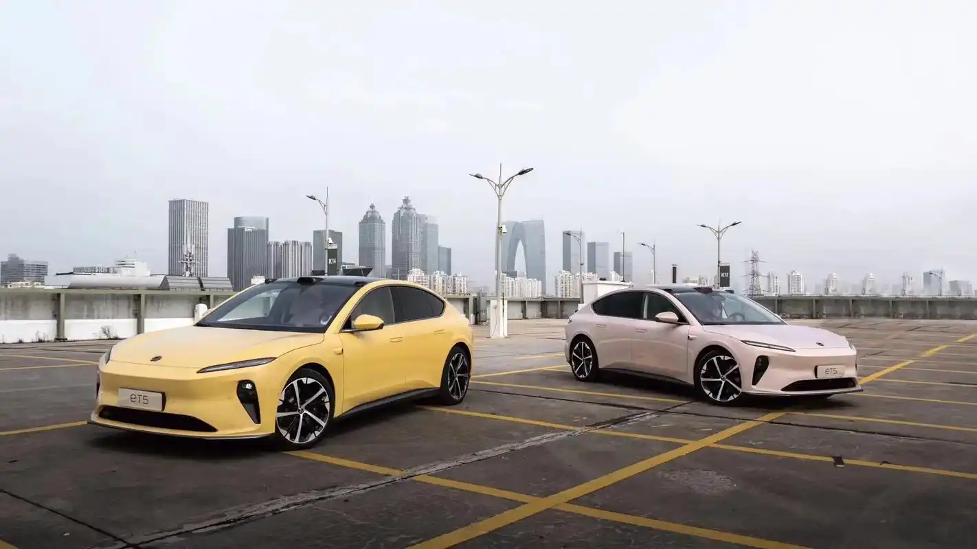 蔚来et5美拍图.分享一波壁纸级美图.#et5一触即发 #e - 抖音