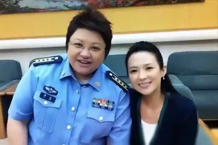 管彤:与韩红传绯闻,41岁结婚,42岁高龄生子,现在过得怎样