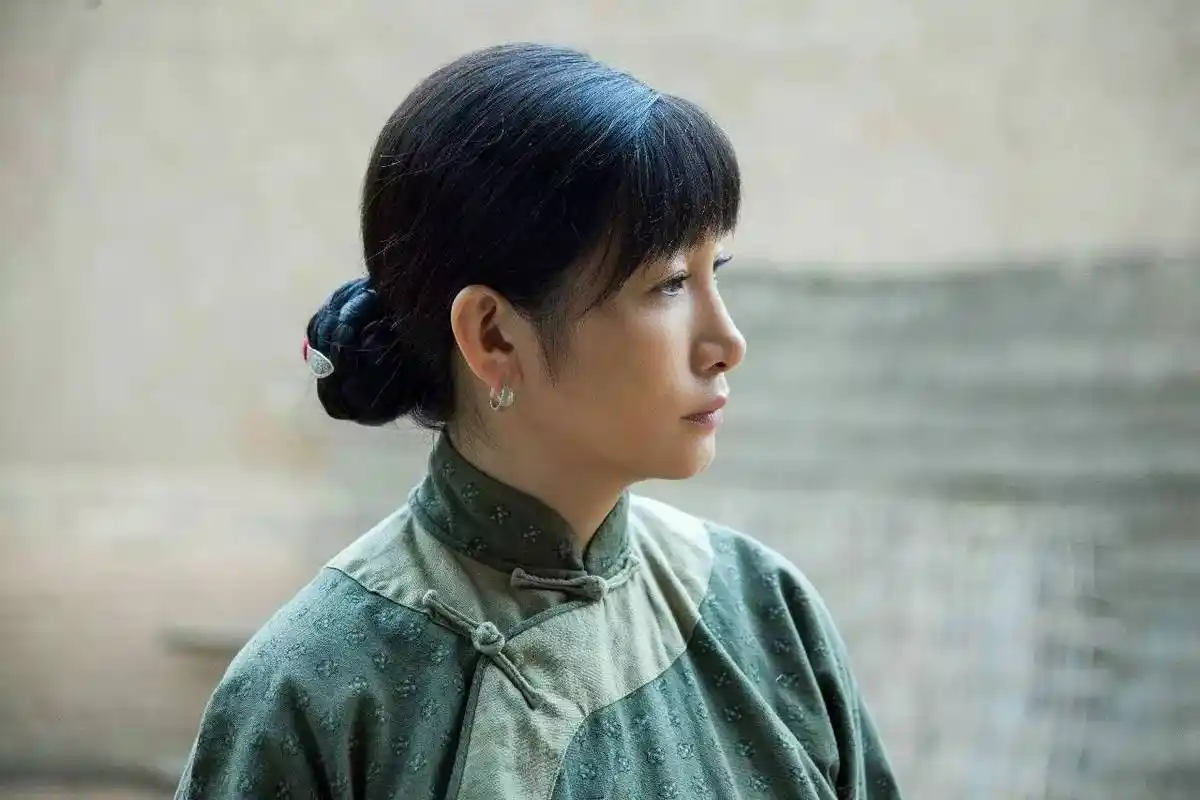 对很多荧屏前的人来说, 秦海璐在 《白鹿原》中以"仙草"的身份出场像