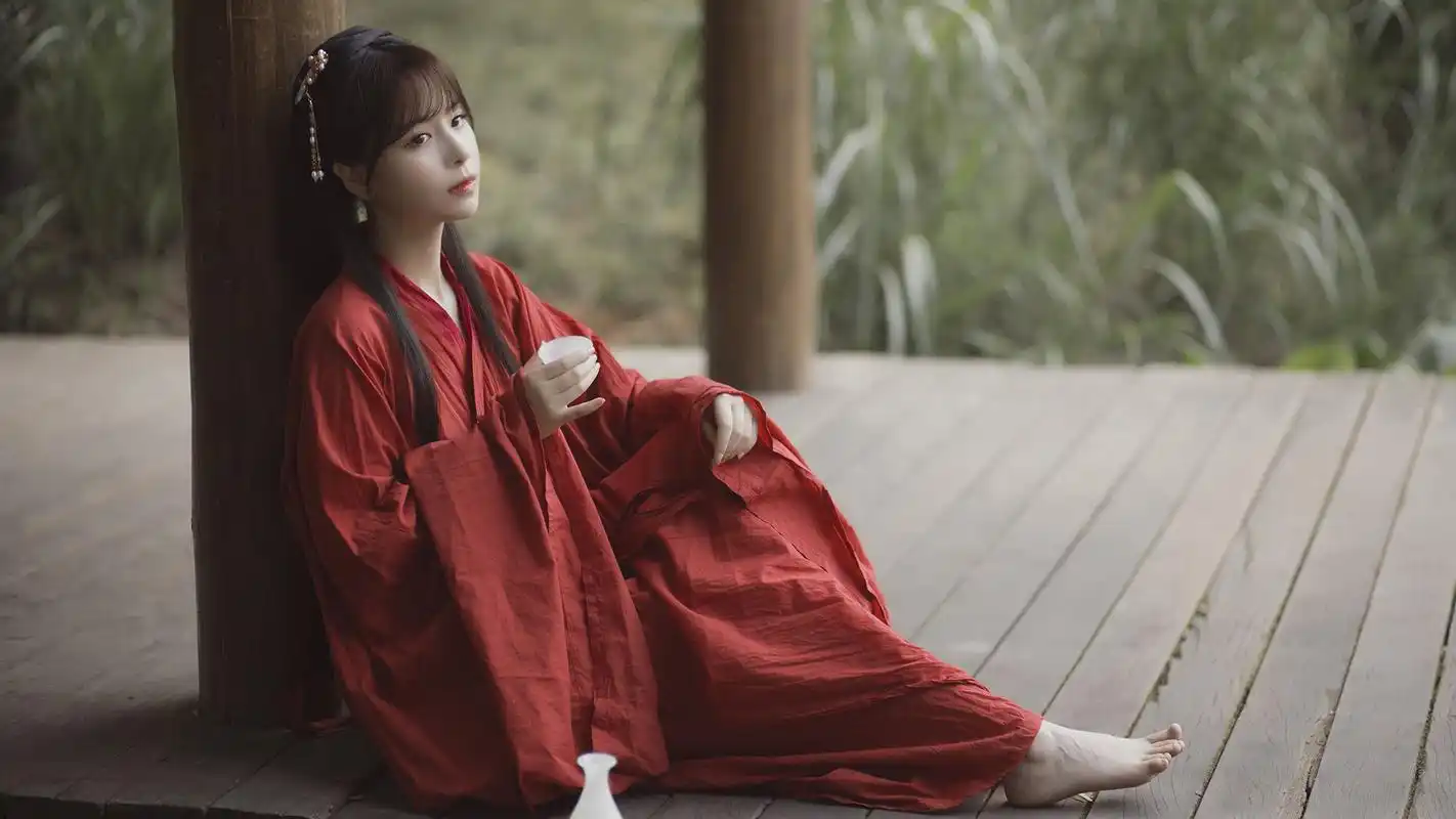 原创搞笑段子看大家这么辛苦晚上给你们一人找个火辣的