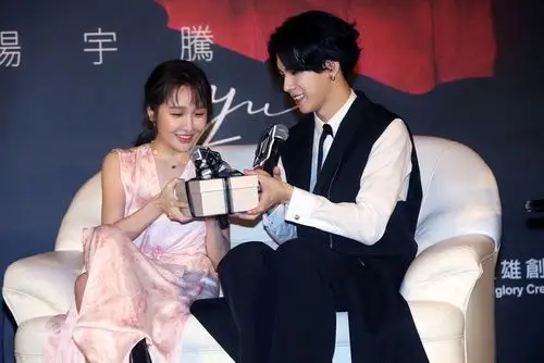 杨宇腾新ep我的夜无所事事发布透露选女友标准