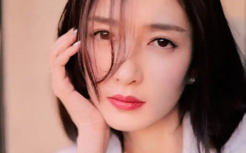 江疏影魅力写真,外形清丽窈窕!