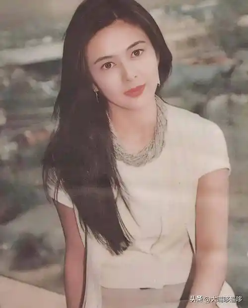 关之琳年轻时绝世容颜合集:张张惊艳,值得珍藏_明星_角色_评论