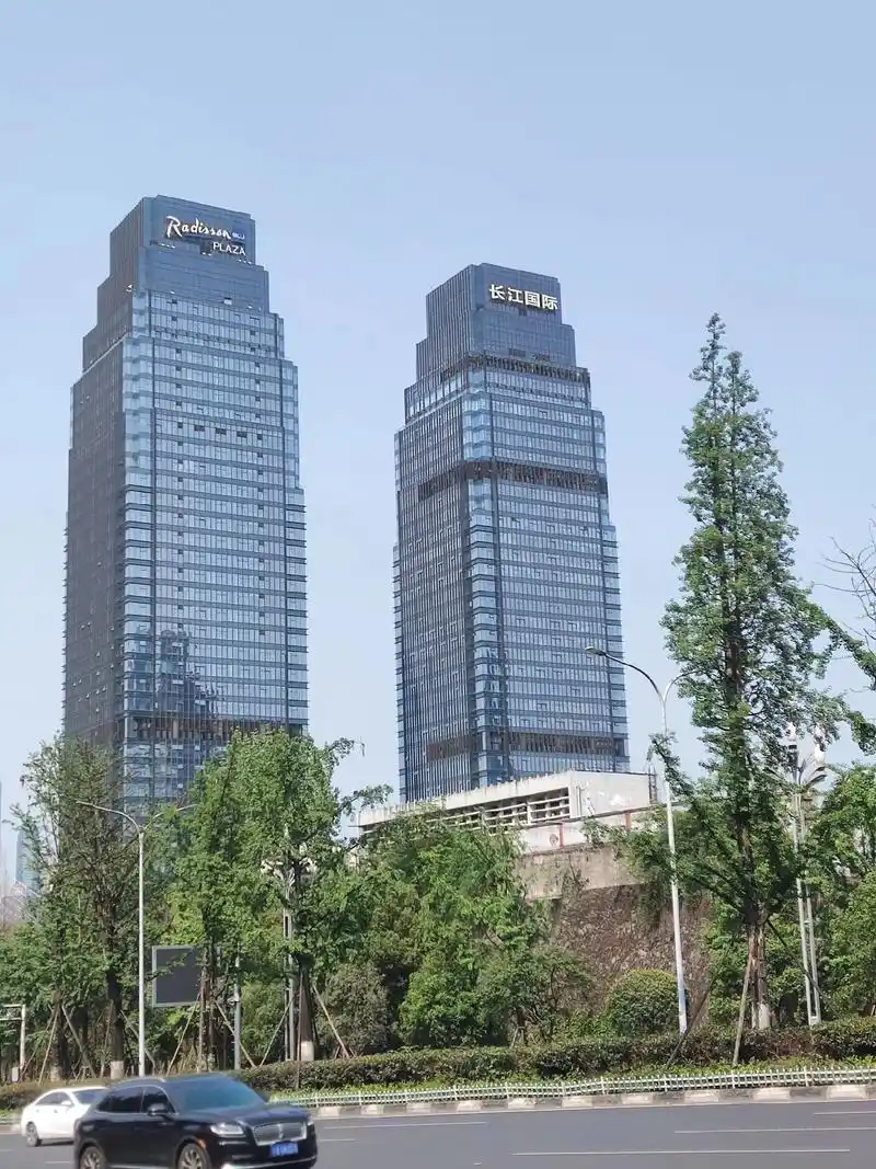 时代峰峻 到了.你的起点 你们的起点 我终于来了 其实来重庆 - 抖音