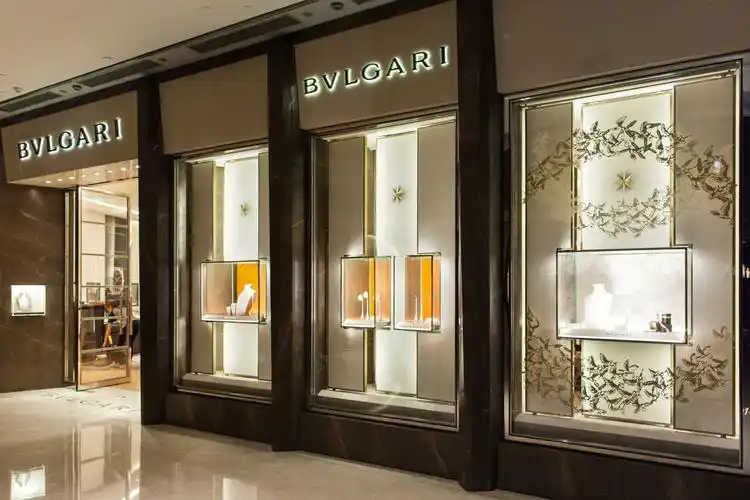 一起进入宝格丽橱窗的魅力之眼