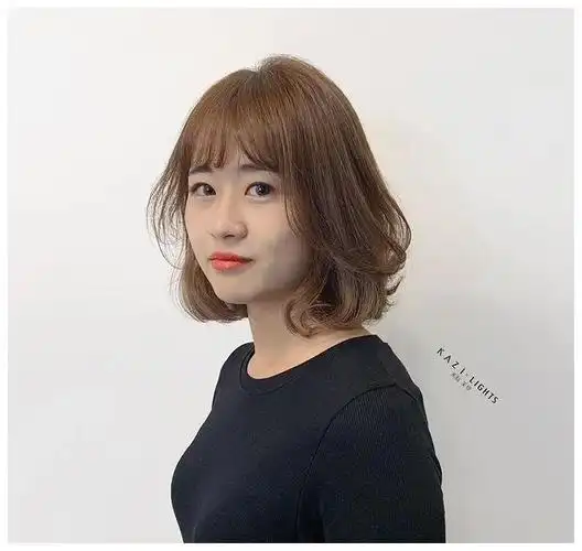 2020流行发型,短发就该这样烫,减龄又时髦