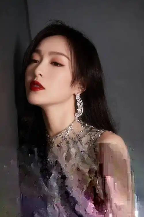 中国一线女明星红毯battle始末:杨幂戴百万宝格丽,刘诗诗 .