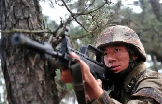 训练中的吉克克的.杨洪武 摄