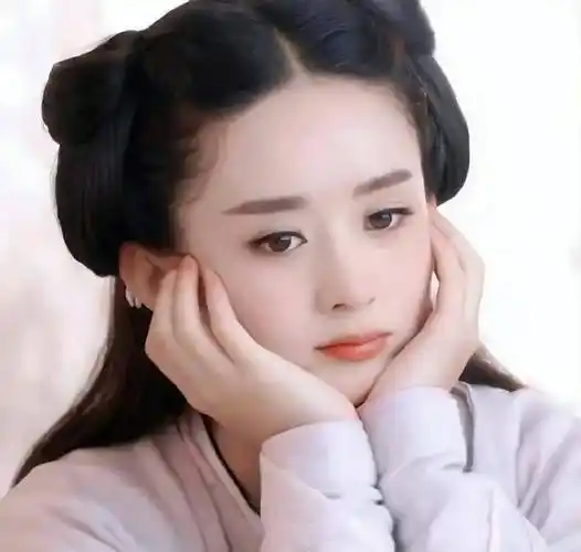 赵丽颖带儿子逛动物园,罕晒母子合照秀幸福,5岁想想身高优越