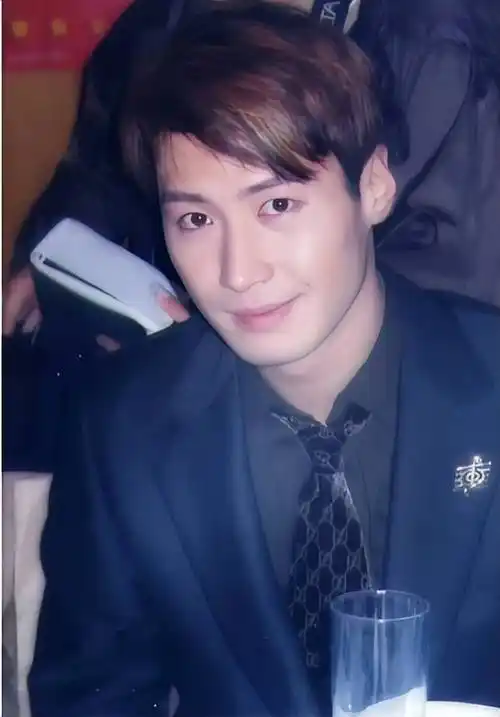 黎明:婚后为乐基儿花费四亿,离婚后为何转头娶了女助理?