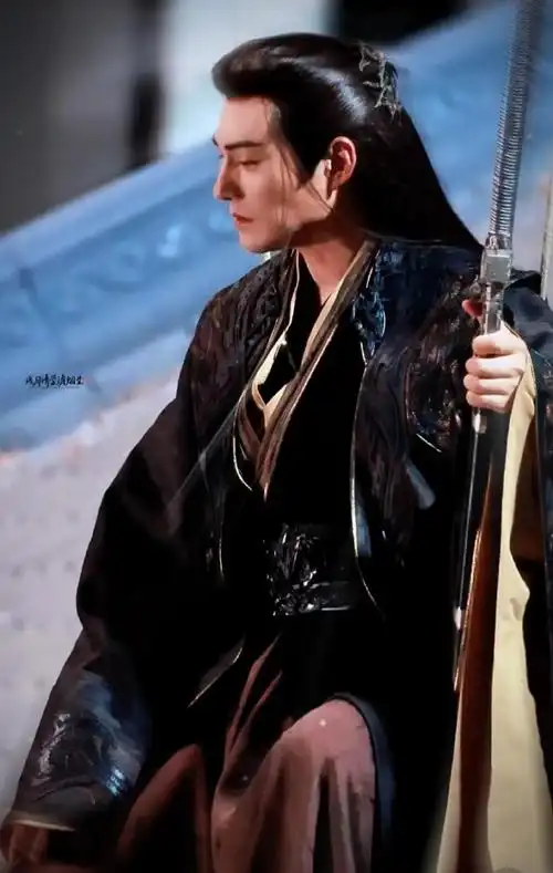 严屹宽古装 赏心悦目