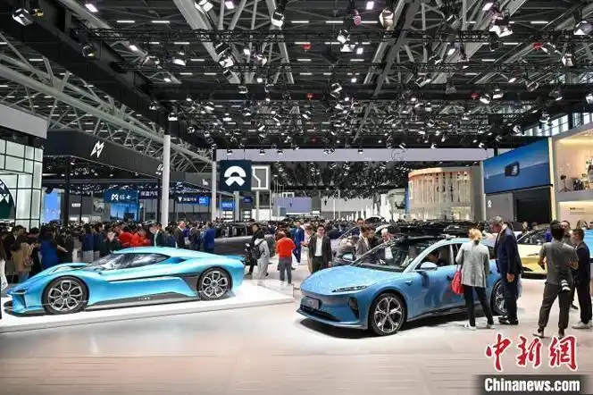 第二十一届广州国际车展开幕1132台汽车集中亮相