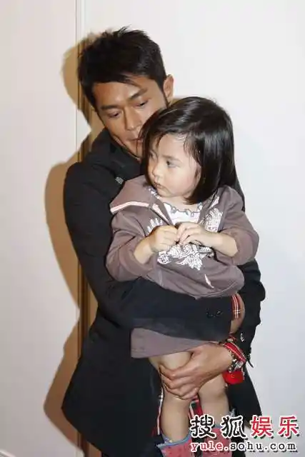 古天乐刘若英"成夫妻" 五岁"女儿"最大牌