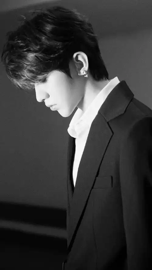 手机壁纸蔡徐坤