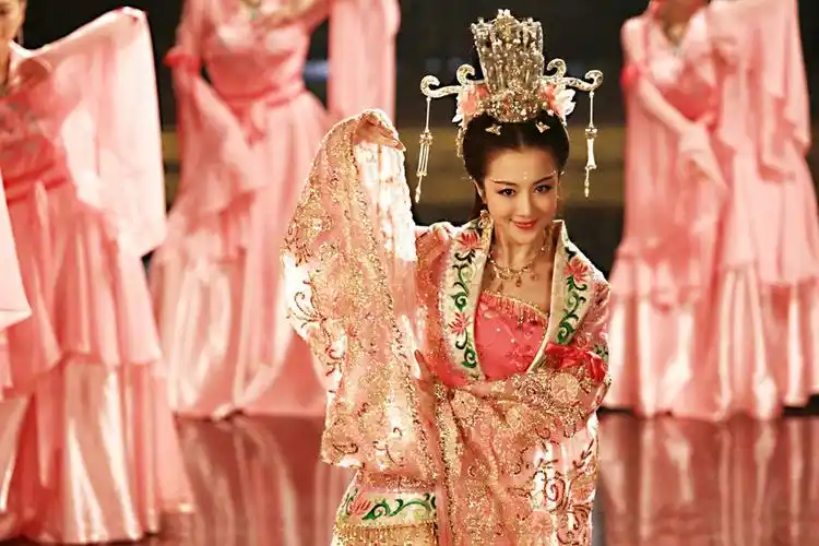 新洛神 李依晓 饰 甄宓