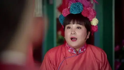 欢喜密探一大妈打碎一杯子就被拖出去斩了贾玲吓得说不出话