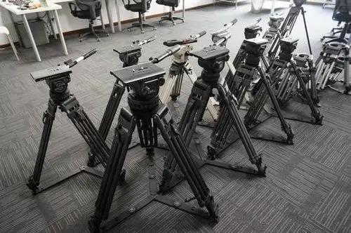 多种轻重型三脚架,必有一款适合你