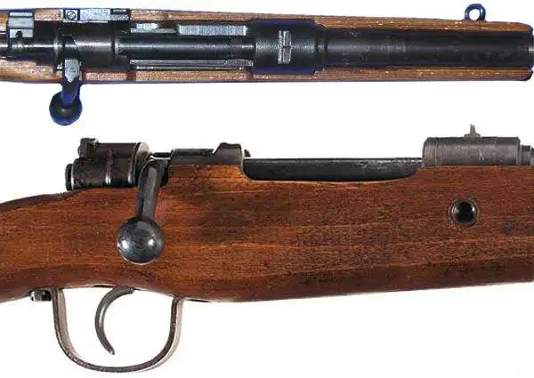 vg 5步枪的枪栓及扳机的细节照片,该枪采用毛瑟98k的枪机,因此带有