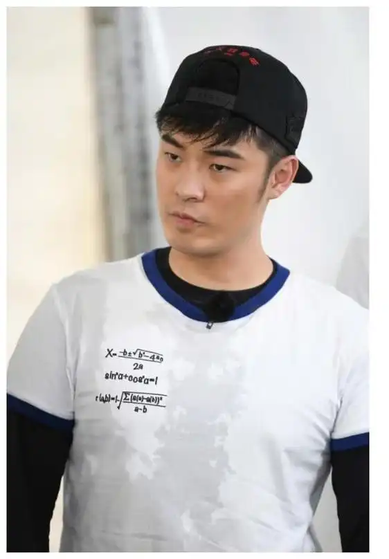 陈赫说他当年是小鲜肉,刚开始还不信,看完他年轻时照片我沦陷了