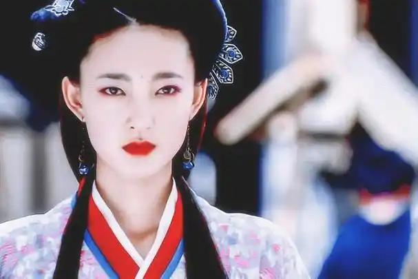 8月19日,一部古装传奇剧《灼灼风流》让38岁的实力派女演员王丽坤成为