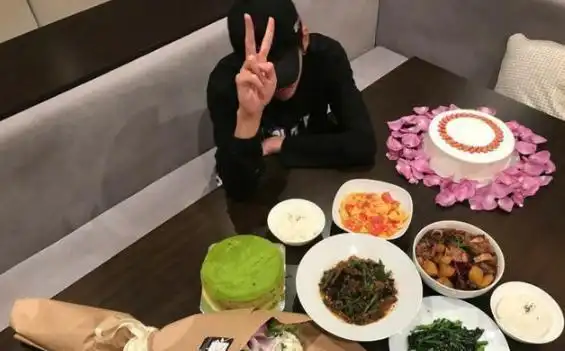 吴亦凡家:着急"脱单",提起征婚,会做饭,这样男人可遇不可求