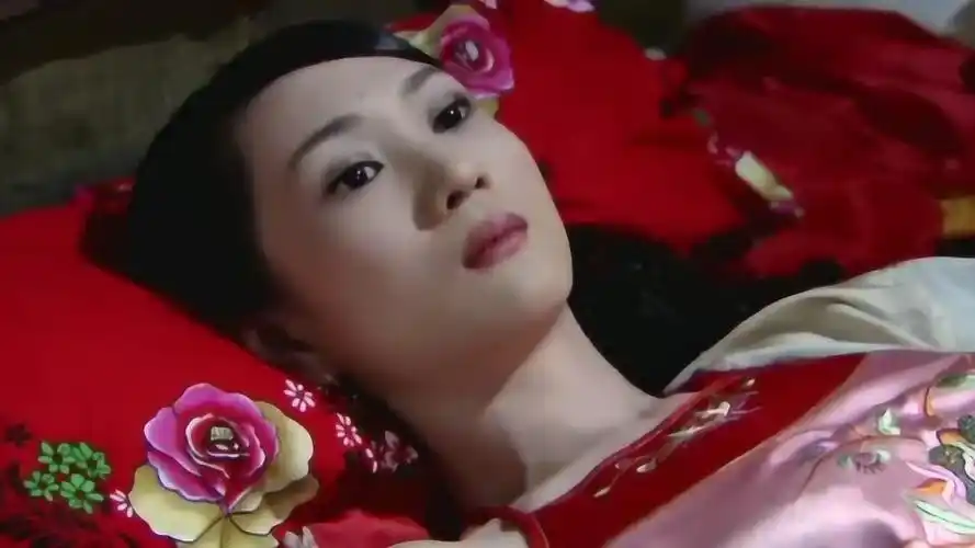 围屋里的桃花新婚之夜得知丈夫竟然是天阉之人,新娘脸都气绿了