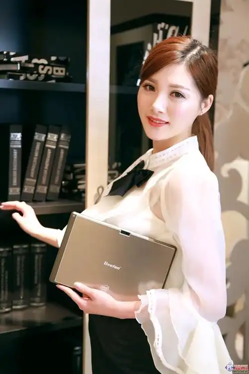 最时尚商务范儿乐凡s10平板美女图赏
