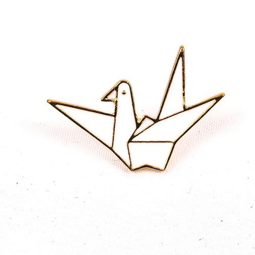 【精选好礼】易烊千玺千纸鹤胸针男女可爱日系情侣电量徽章扣领口包包