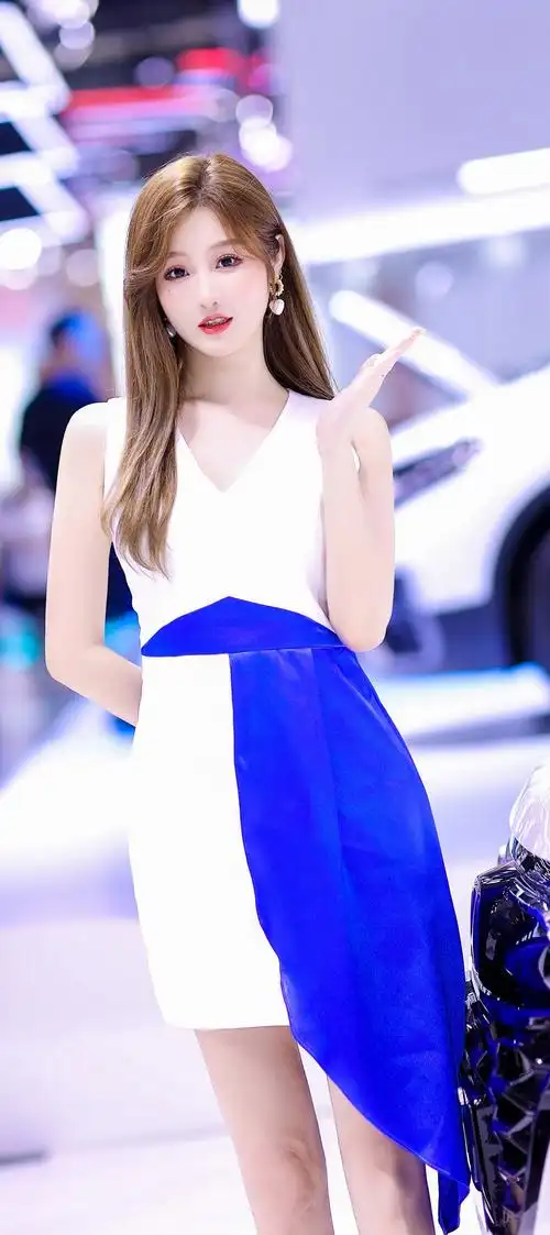 好看的竖屏壁纸高清图片日本车模美女