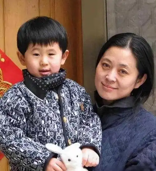 63岁倪萍爱过5个男人为何只有郭达和陈凯歌让她难忘