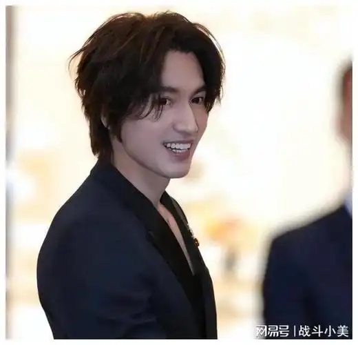 亚洲男神言承旭47岁现状:脸上无医美,老了才能颜值不崩