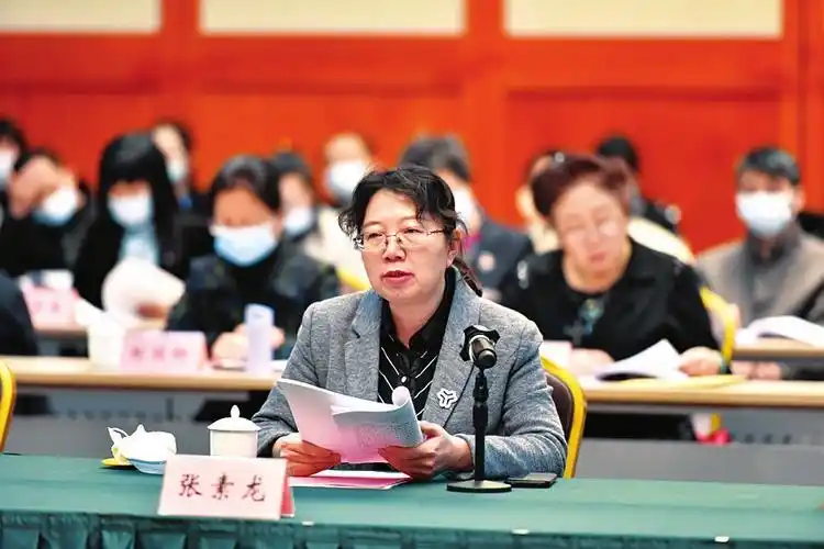 转型蹚新路巾帼有力量