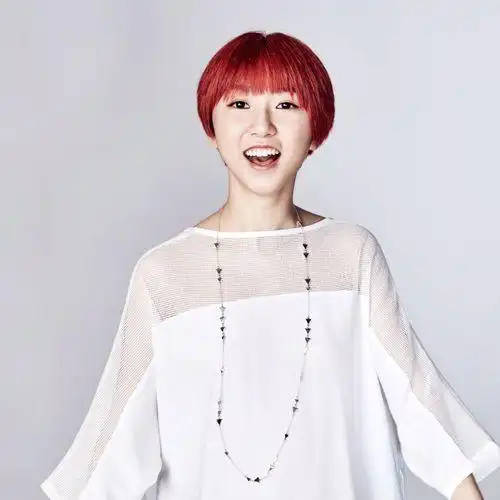 国籍:中国 出生地:深圳 出生                 简介:汪睿,华语女歌