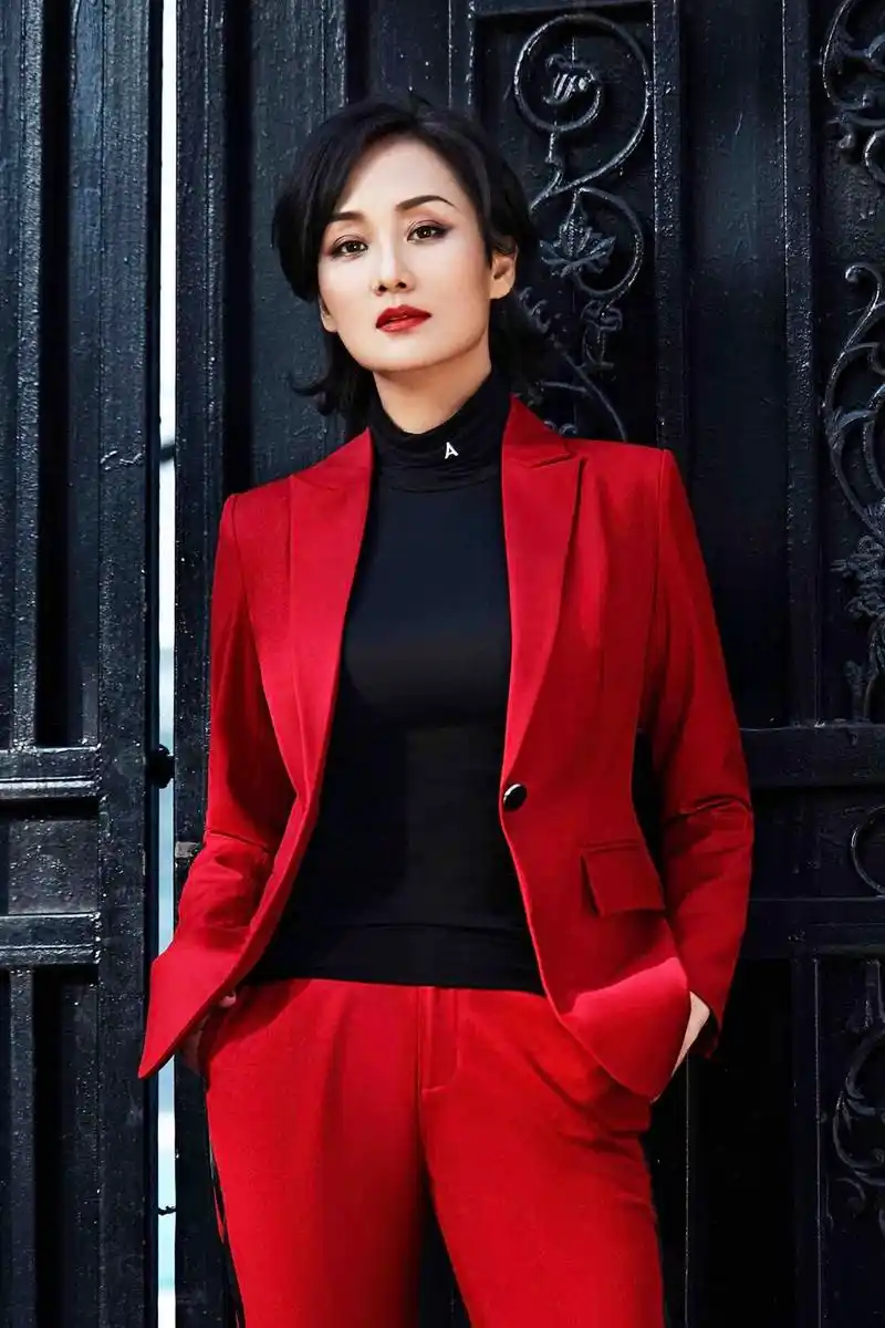 李颖写真大片 演绎都市丽人