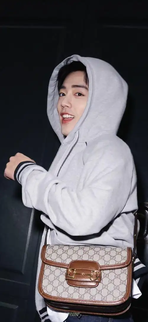 肖战gucci品牌代言人#xz#肖战##肖战18秒换了6套造型#    壁纸335