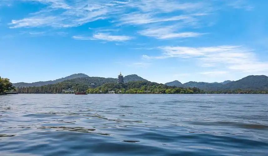 杭州西湖,一个让人流连忘返的地方 杭州西湖,一个让人流连忘返的地方