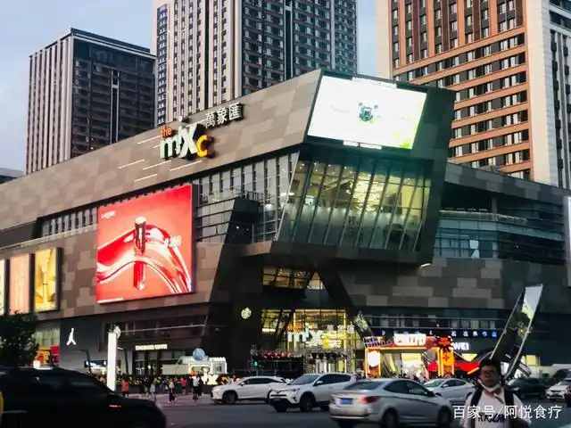 在沈阳铁西万象汇开了一个吃货们不能错过的打卡地西红 市