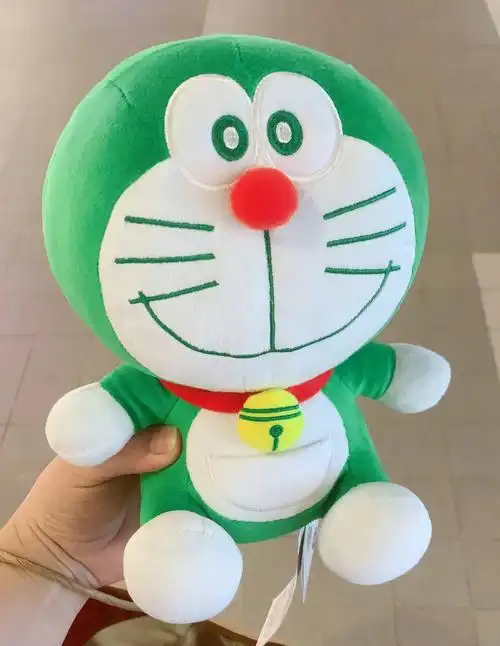 晚上陪弟弟去买奥特曼,顺便去了优衣库,最后一个公仔拿下了,公仔有点