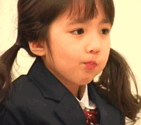 当年表情包的混血小美女现在长这样