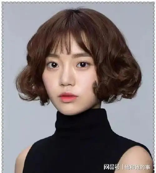 发量多的女人这几款发型不要轻易尝试显脸大还显老