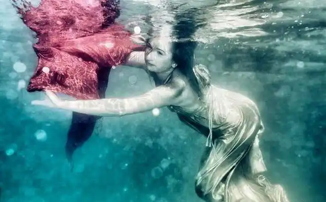 1962年一条活着的美人鱼曾现身古巴外海活久见