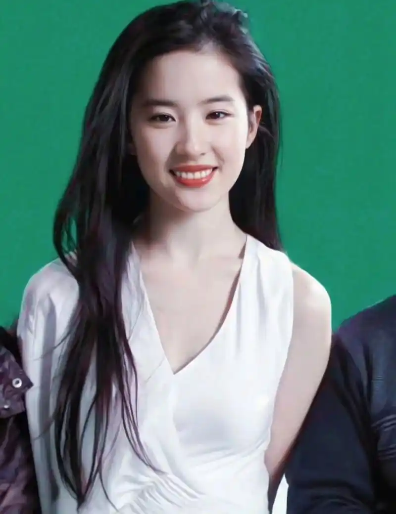 刘亦菲的治愈笑容~ 好像能让人心里平静