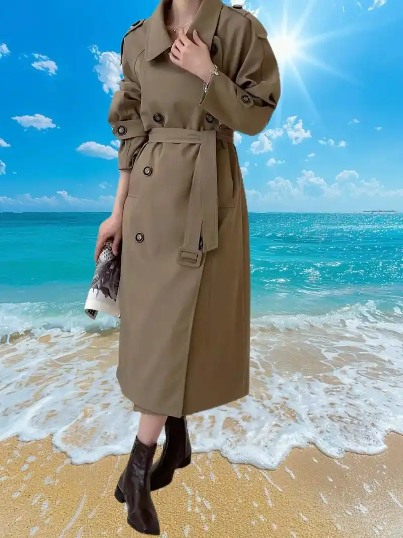 今年真的很流行卡其色,宽松设计增添时尚休闲感,小众高级的风衣款式.
