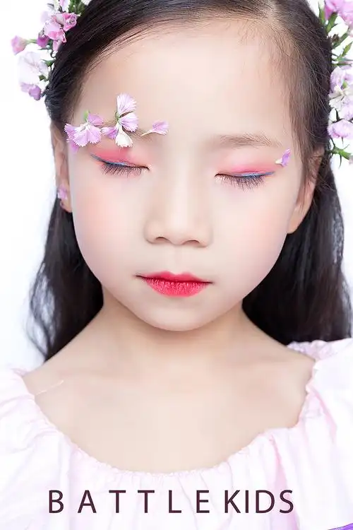 吉祥摄影技术培训的儿童摄影作品《精致妆容-花语》